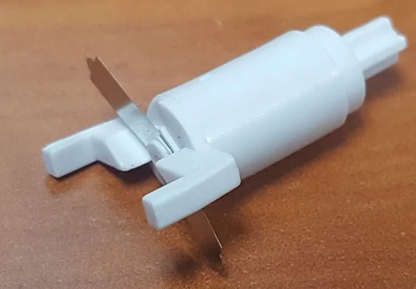 Secured flyplate