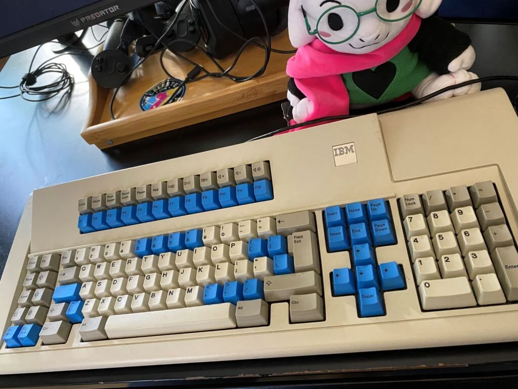 Brand New Model F January 2023 update 24 Here’s a nice photo (posted with permission) of an F122 with custom legend keycaps: