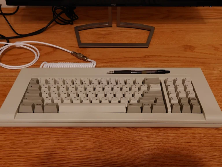 Brand New Model F Keyboards 135 Russian-Cyrillic-layout