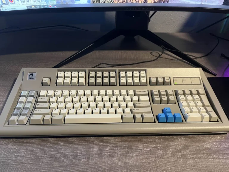 Brand New Model F Keyboards 103 file-23cd8280-261b-48e2-b196-ab7aff0d01fd-scaled-1