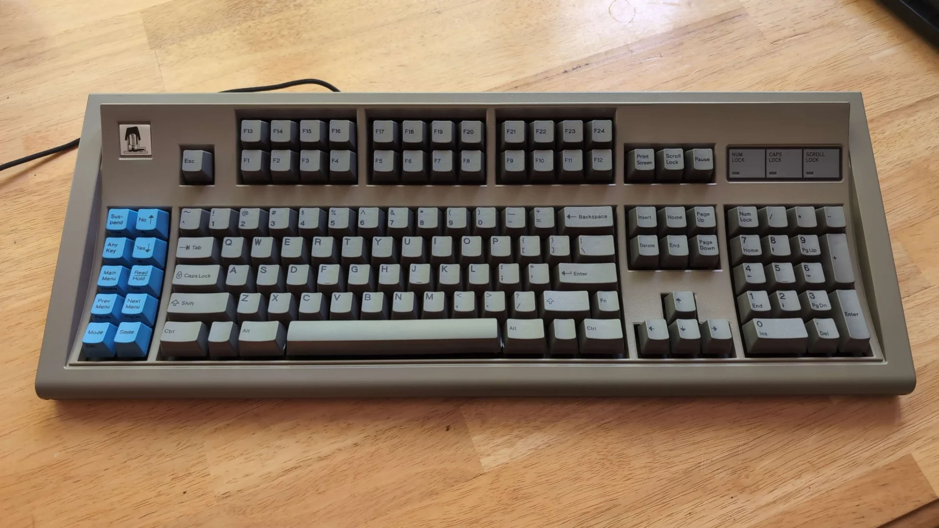 And here is another one! This one is a dark gray F122. Posting with permission as per usual.