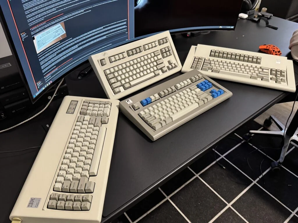 With permission I am posting some nice photos of the FSSK at home with a family of original IBM keyboards, including a Model F Unsaver! I like the placement of the Model F badge on the FSSK. Reminds me of the raised badge on the IBM 4704 promotional prototype photos posted a while back.