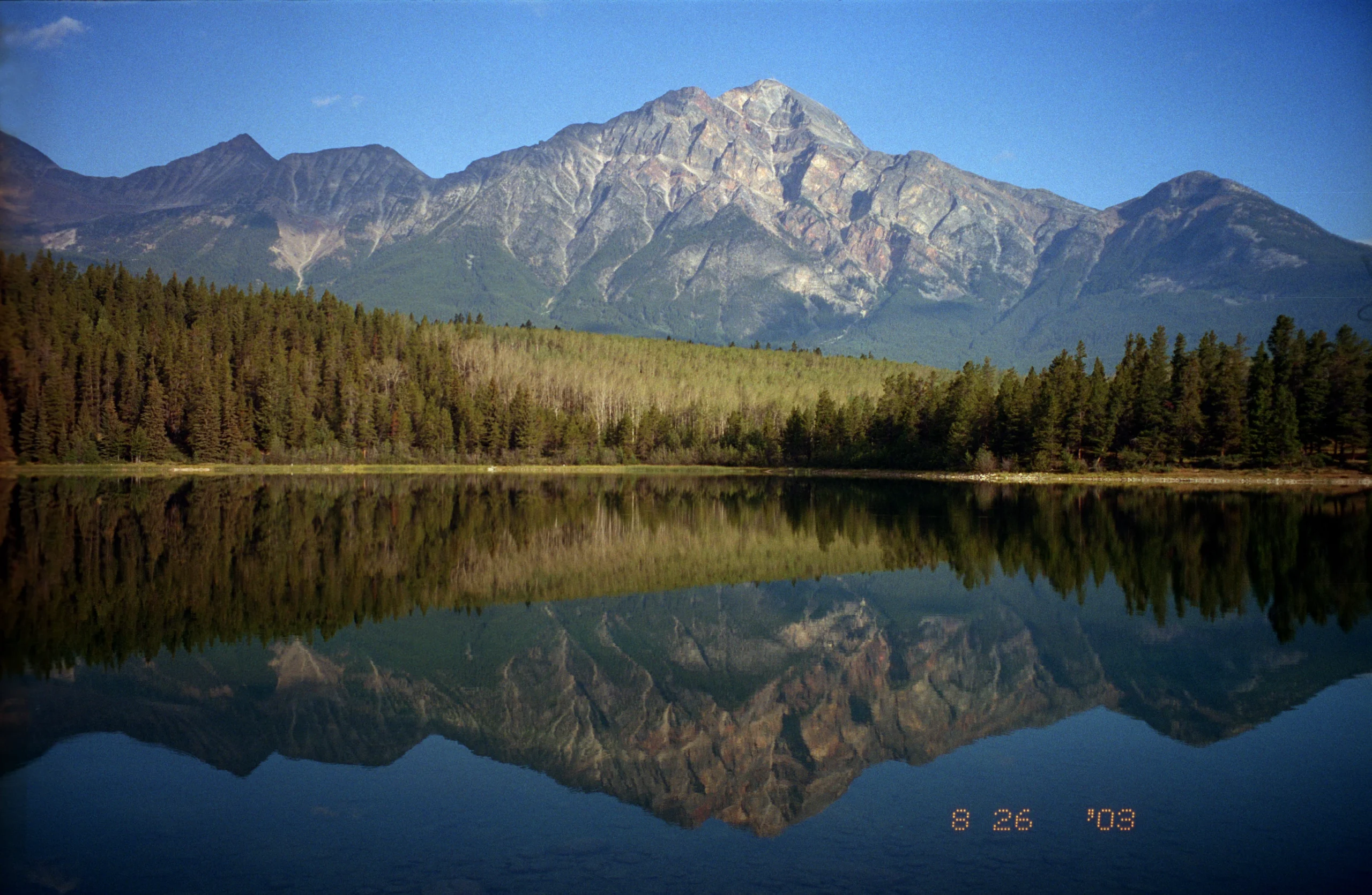 2003 08 26 Canada13 Patricia Lake